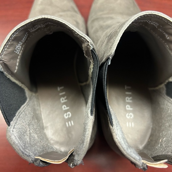 Booties - Picture 3 of 4